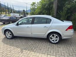 CHEVROLET - VECTRA - 2011/2011 - Prata - R$ 45.900,00