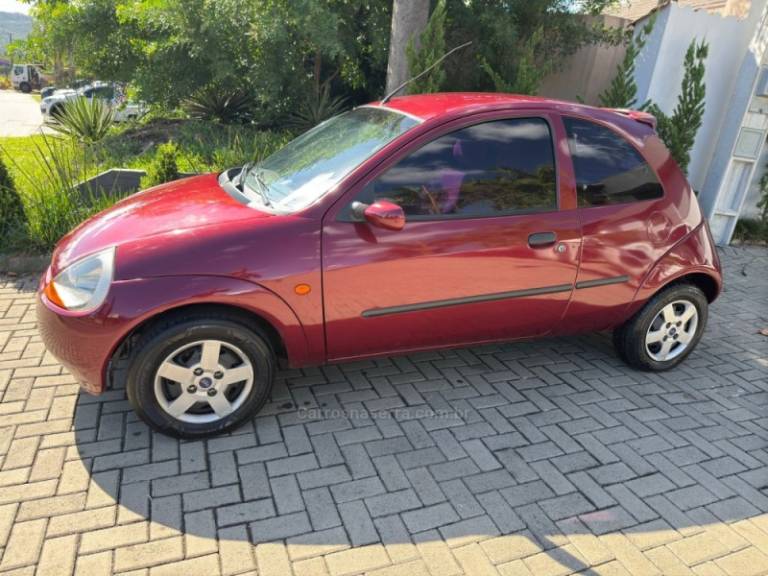 FORD - KA - 1998/1998 - Vermelha - R$ 13.500,00