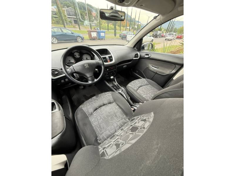 PEUGEOT - 207 - 2011/2011 - Branca - R$ 24.900,00