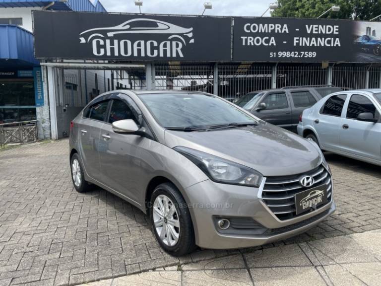 HYUNDAI - HB20S - 2018/2018 - Prata - R$ 59.000,00