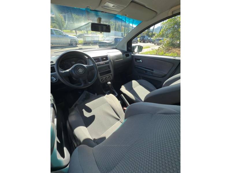 VOLKSWAGEN - FOX - 2014/2014 - Branca - R$ 44.900,00