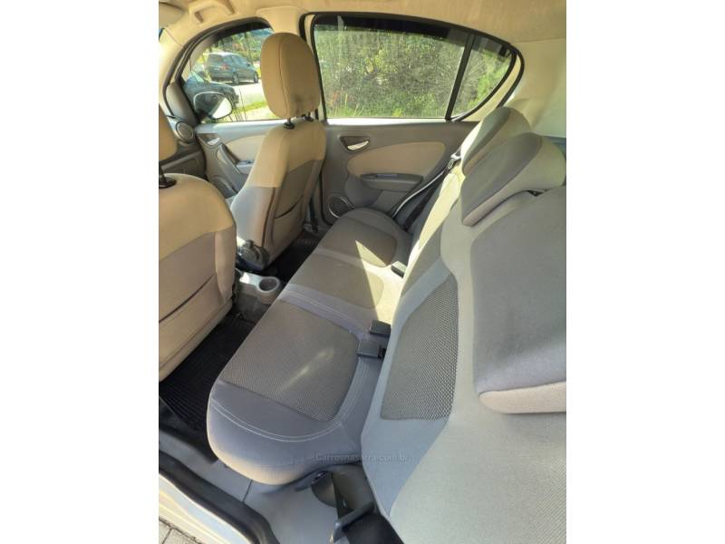 FIAT - PALIO - 2014/2014 - Branca - R$ 39.900,00