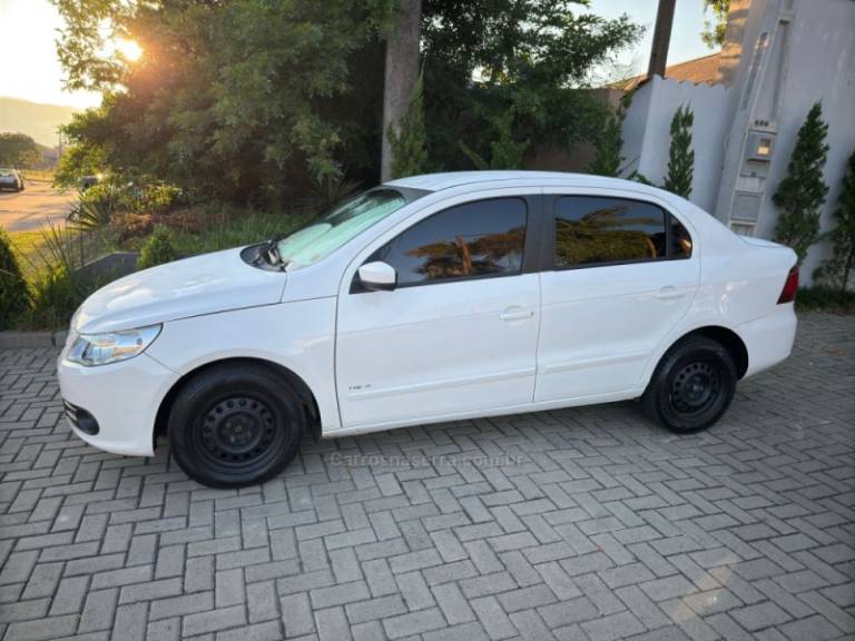 VOLKSWAGEN - VOYAGE - 2011/2011 - Branca - R$ 32.900,00