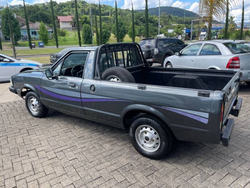 FORD - PAMPA - 1995/1995 - Cinza - R$ 24.900,00