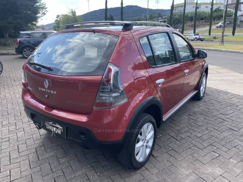 RENAULT - SANDERO - 2012/2012 - Vermelha - R$ 36.900,00