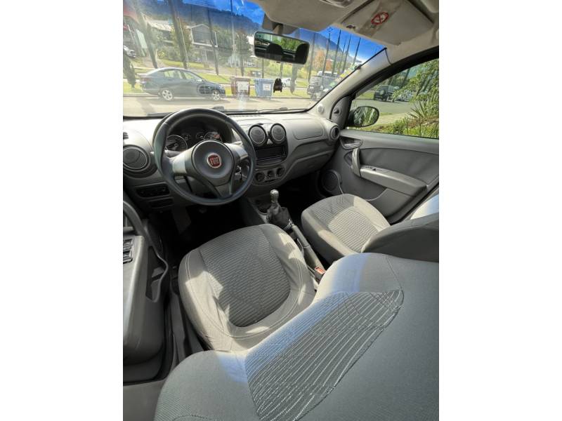 FIAT - PALIO - 2013/2013 - Preta - R$ 39.900,00