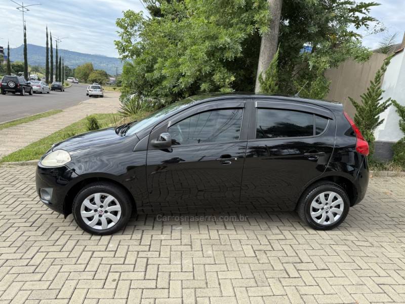 FIAT - PALIO - 2013/2013 - Preta - R$ 39.900,00