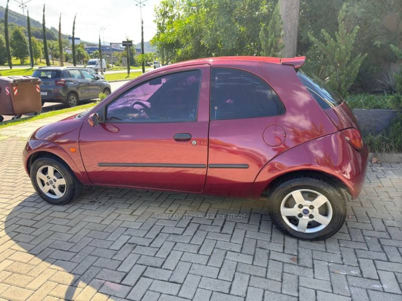 FORD - KA - 1998/1998 - Vermelha - R$ 13.500,00